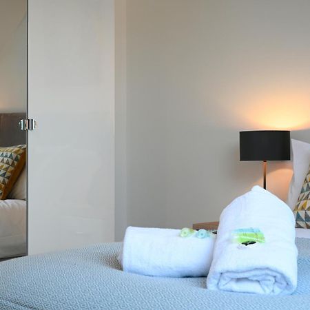 Luxury 4 Bed House With Gated Parking In The Heart Of Birmingham!公寓 外观 照片