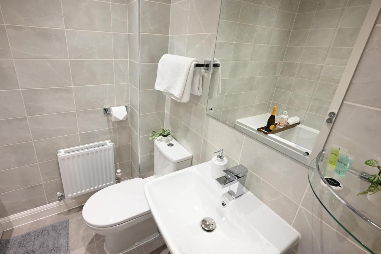 Luxury 4 Bed House With Gated Parking In The Heart Of Birmingham!公寓 外观 照片