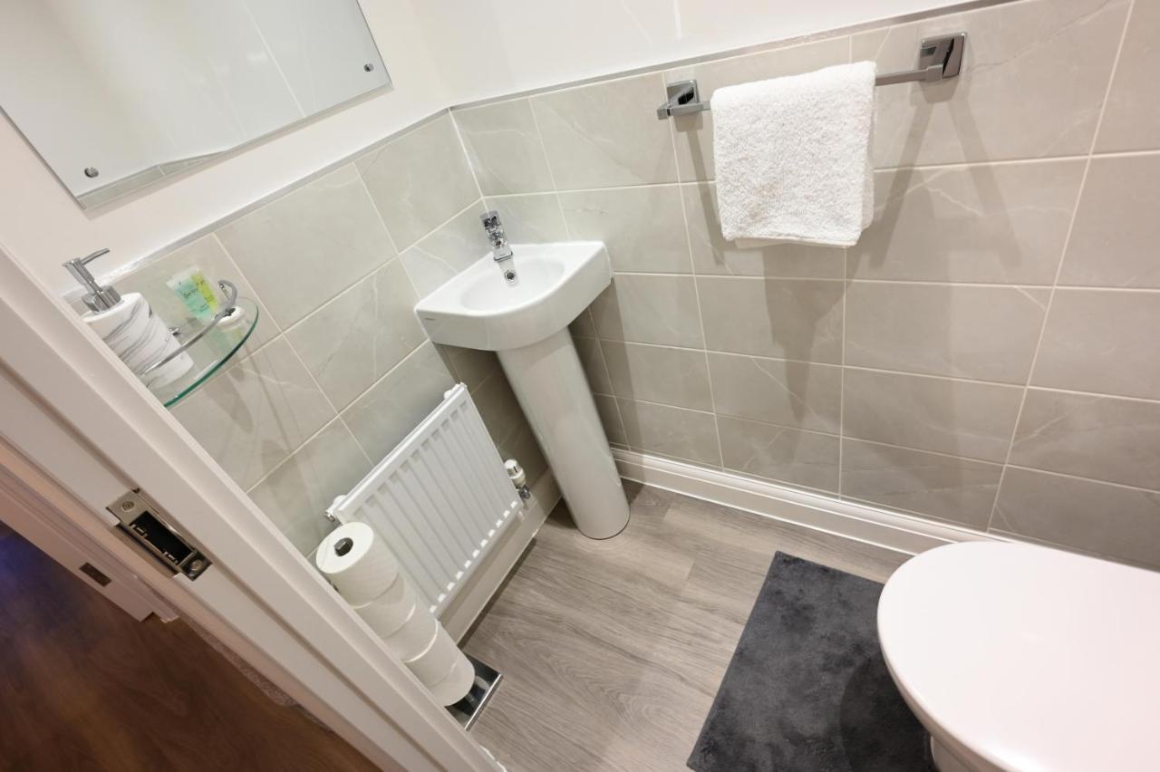 Luxury 4 Bed House With Gated Parking In The Heart Of Birmingham!公寓 外观 照片