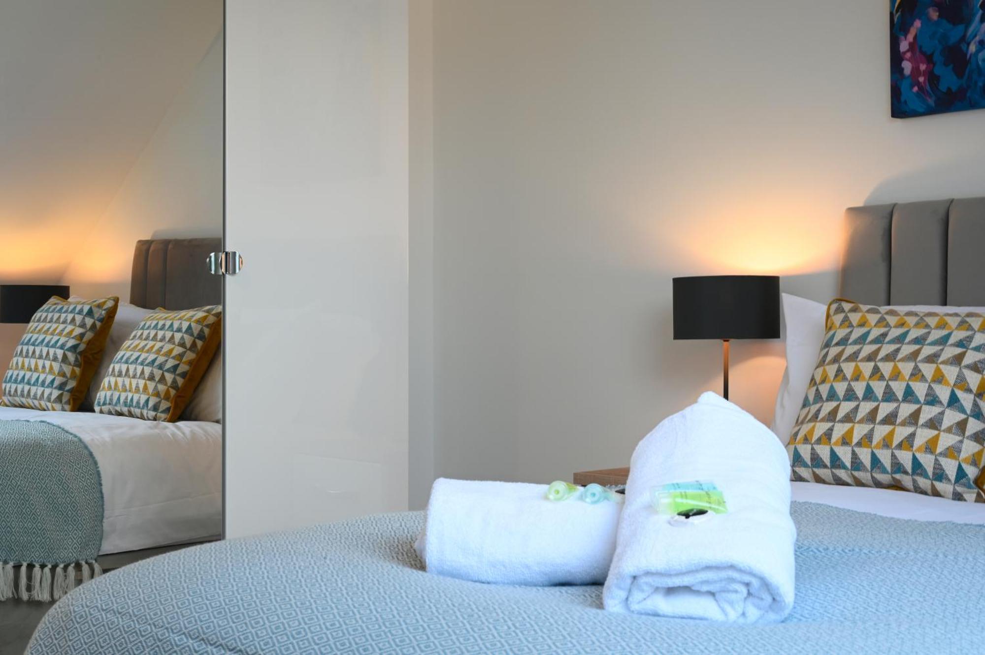 Luxury 4 Bed House With Gated Parking In The Heart Of Birmingham!公寓 外观 照片