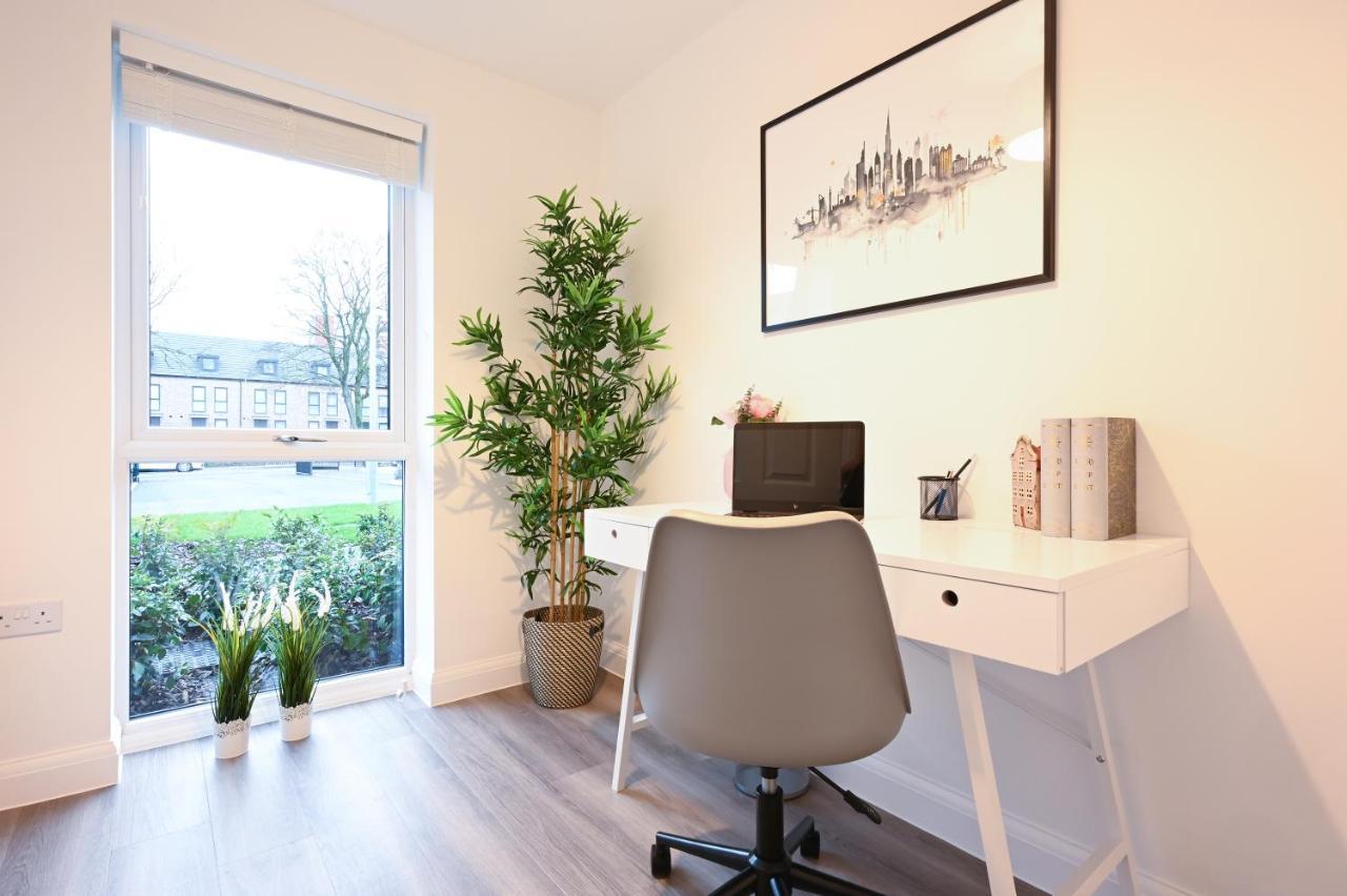 Luxury 4 Bed House With Gated Parking In The Heart Of Birmingham!公寓 外观 照片