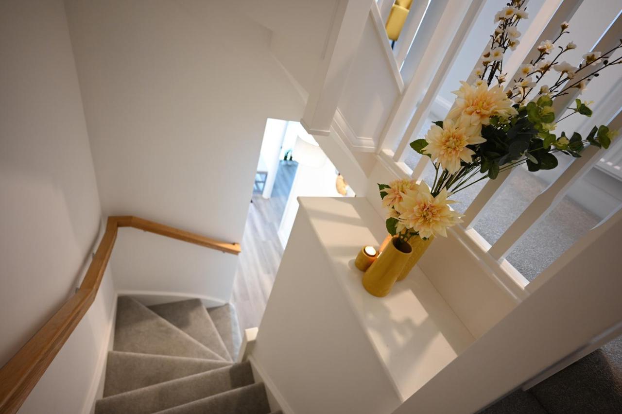 Luxury 4 Bed House With Gated Parking In The Heart Of Birmingham!公寓 外观 照片